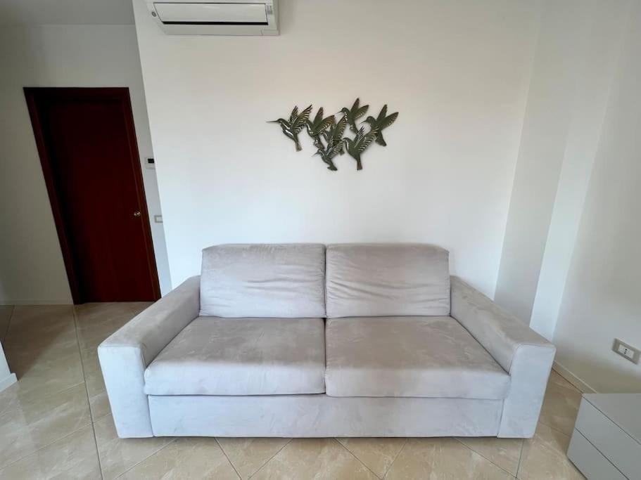 Beija Flor-Trilocale Piazza Garibaldi N18 Apartment Desenzano del Garda Bagian luar foto
